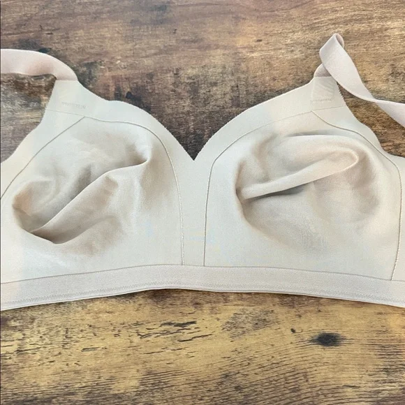 Lilyette in motion Tan Seamless Bra - Picture 5 of 5